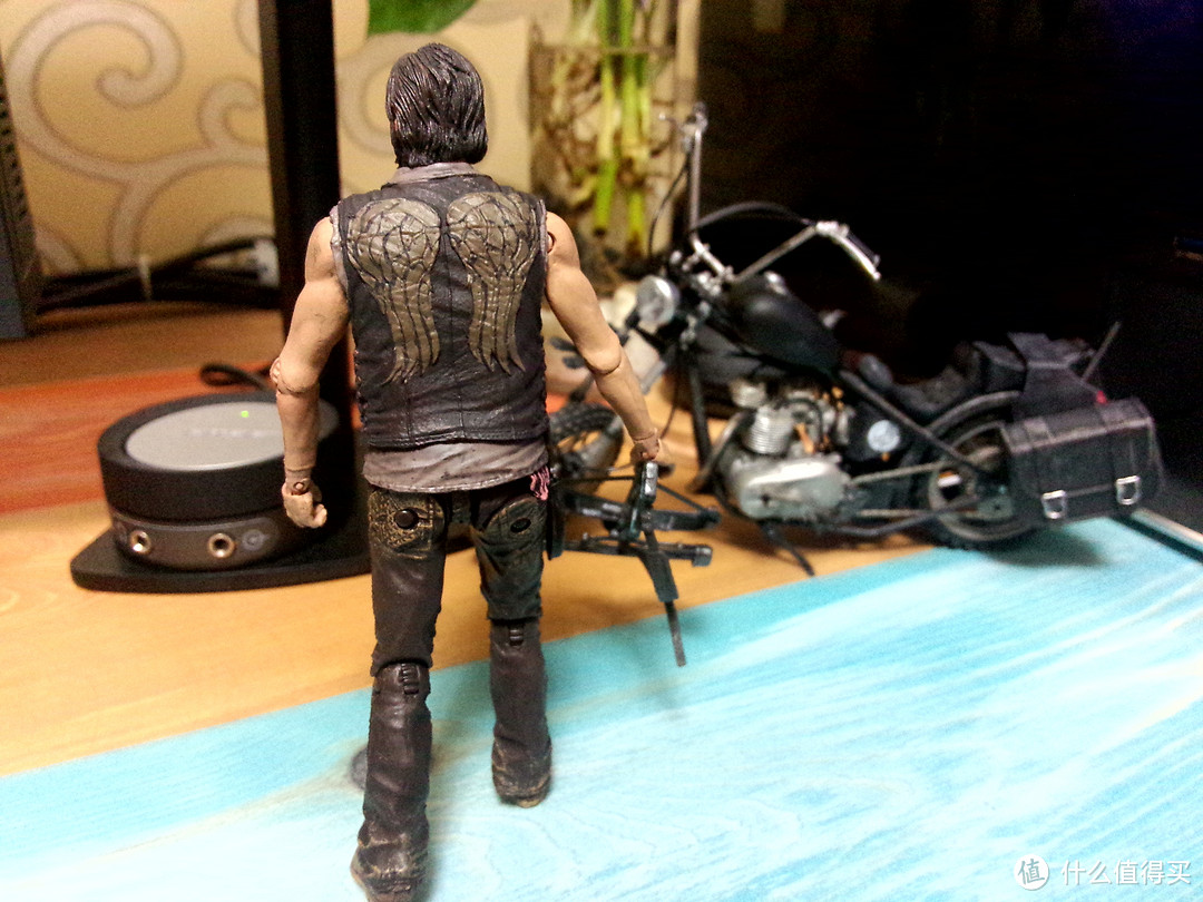 《行尸走肉》弩哥和他的摩托车：McFarlane Toys The Walking Dead TV Deluxe Box Set