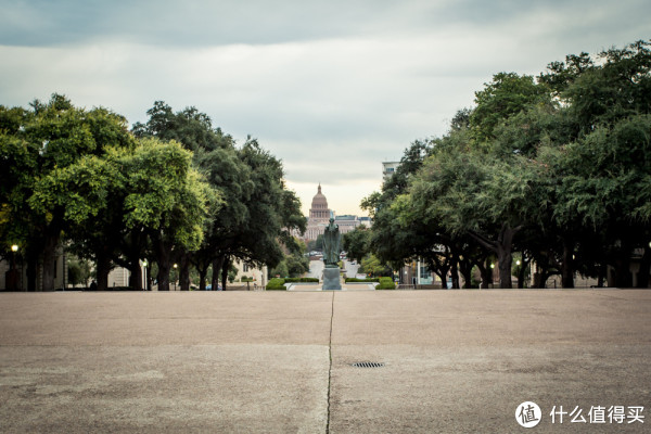 Canon 佳能 EOS 6D，兼评红圈狗头17-40L