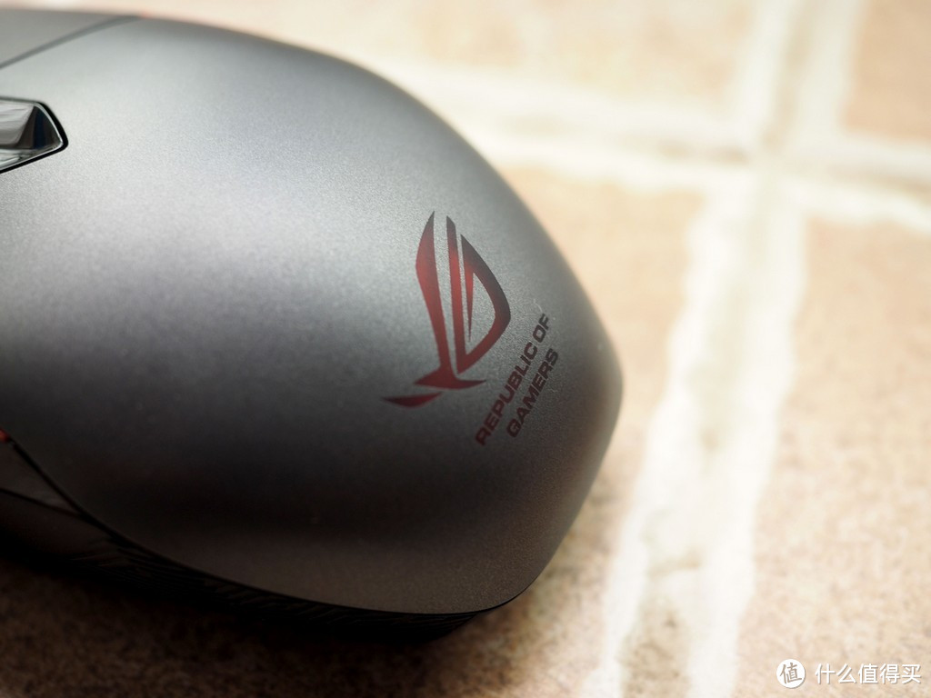 信仰补完计划 — ASUS 华硕 ROG SICA鼠标 & Whetstone 鼠标垫开箱评测