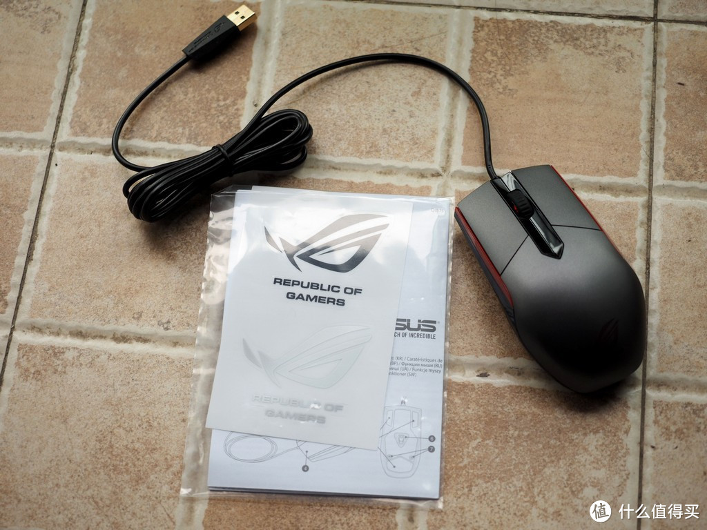 信仰补完计划 — ASUS 华硕 ROG SICA鼠标 & Whetstone 鼠标垫开箱评测