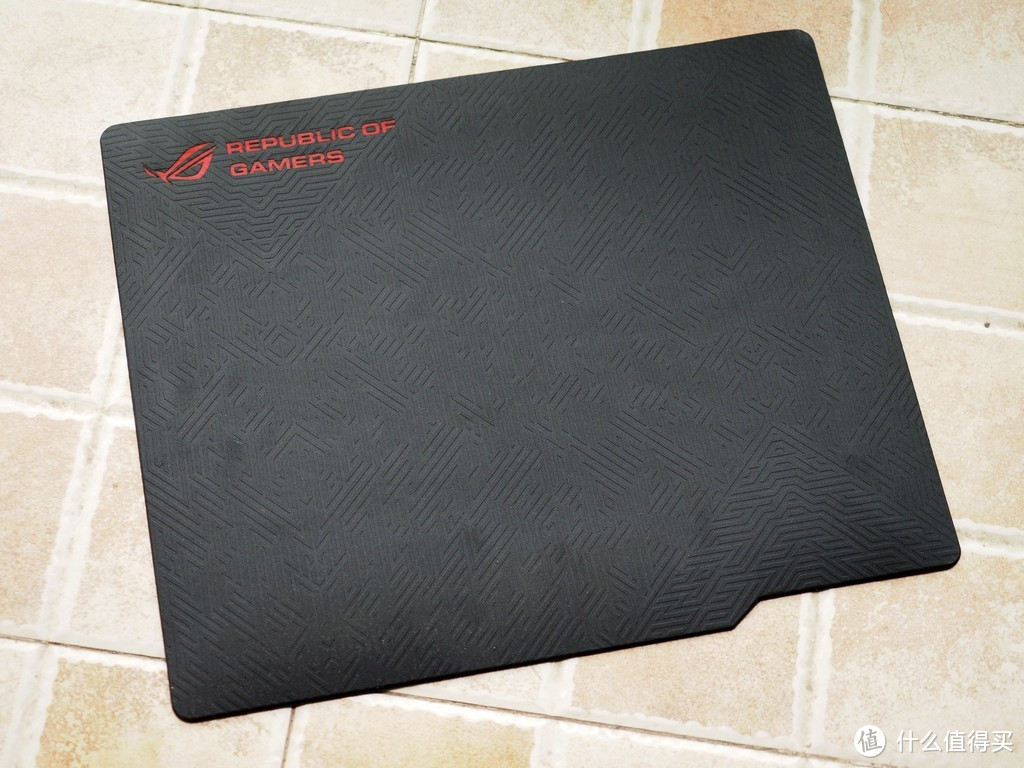 信仰补完计划 — ASUS 华硕 ROG SICA鼠标 & Whetstone 鼠标垫开箱评测