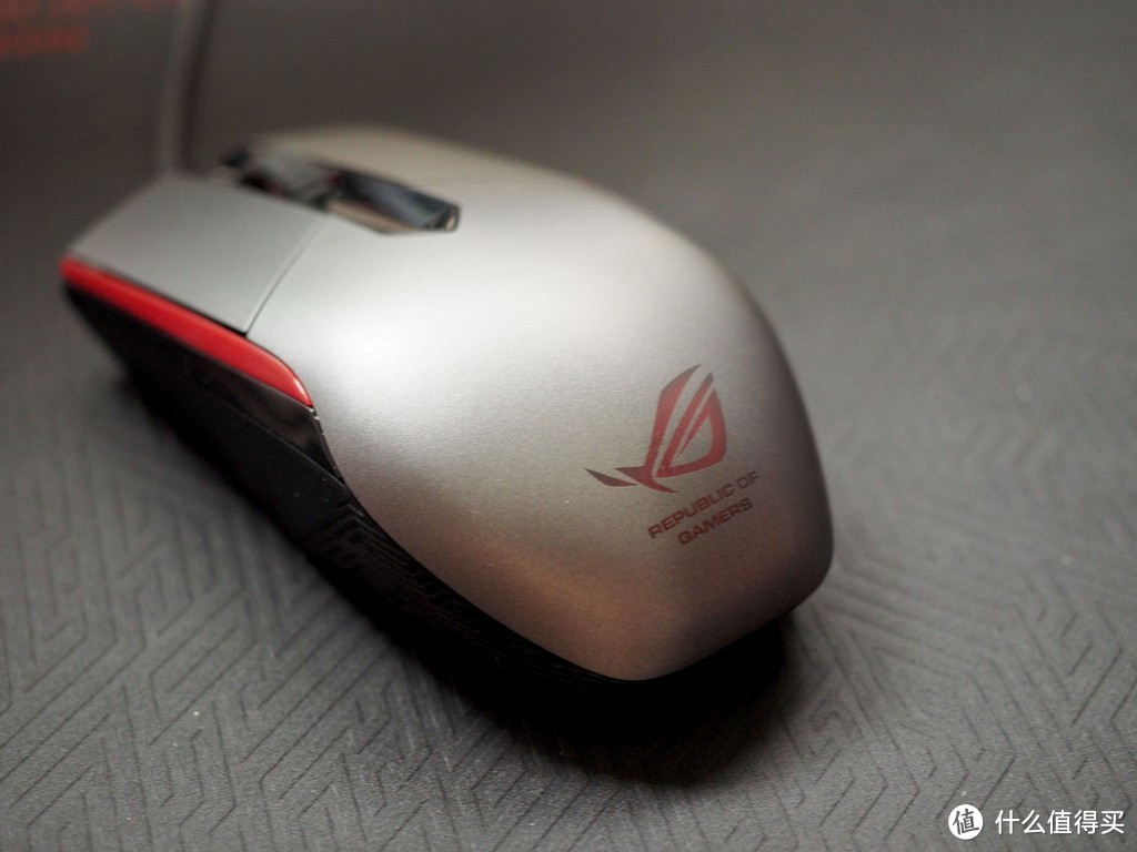 信仰补完计划 — ASUS 华硕 ROG SICA鼠标 & Whetstone 鼠标垫开箱评测