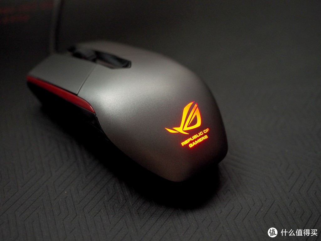 信仰补完计划 — ASUS 华硕 ROG SICA鼠标 & Whetstone 鼠标垫开箱评测