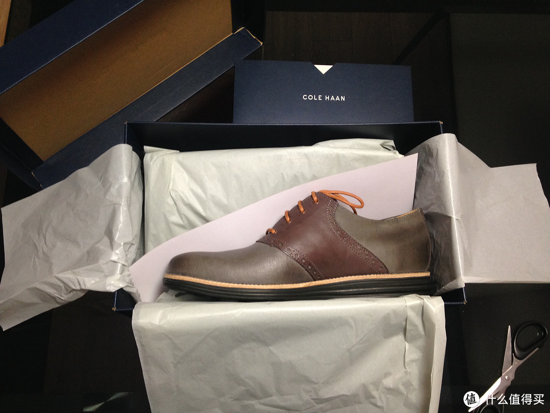 走在运动皮鞋的大道上：Cole Haan LunarGrand Saddle 男鞋