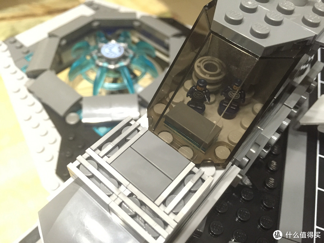 镇宅、传家两相宜：LEGO 乐高 SHIELD Helicarrier 76042 神盾局航母