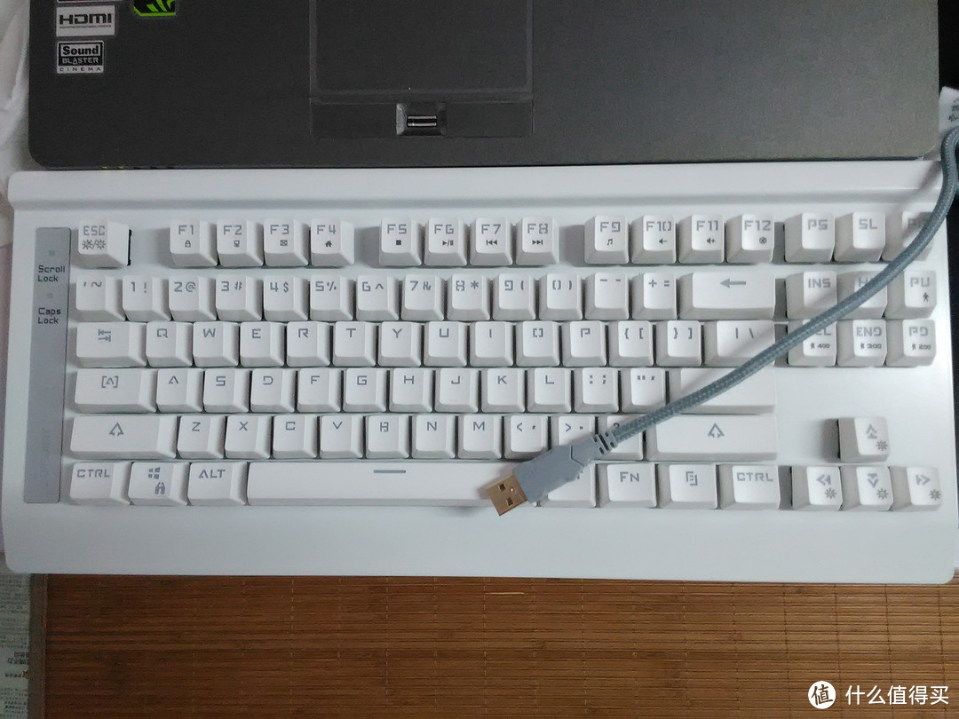 应该是有史以来最便宜的背光机械键盘：sunsonny 森松尼 SK-K1
