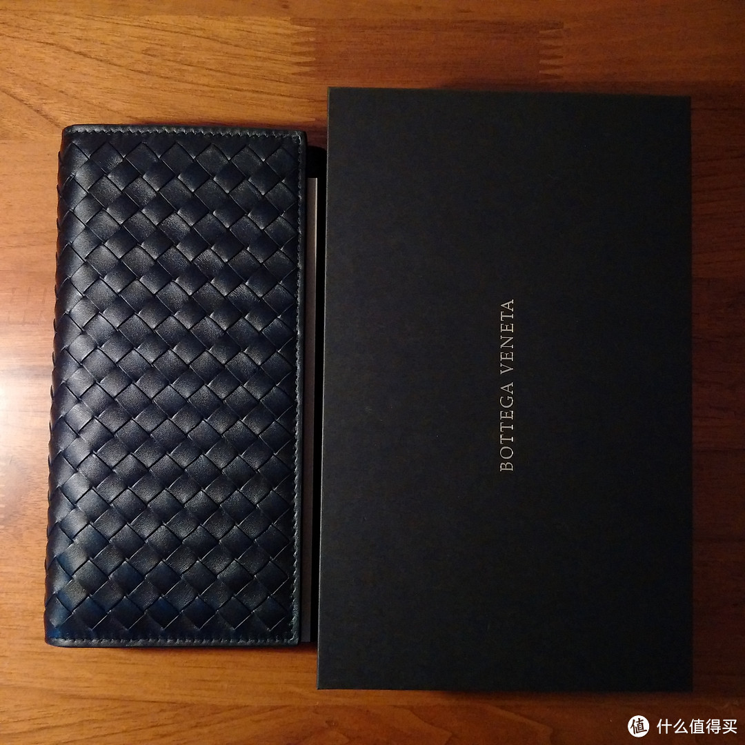 低调奢华的选择：BOTTEGA VENETA 宝缇嘉 男士长款钱夹钱包