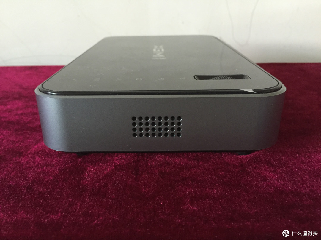 提升幸福感:极米 z3s 家用投影仪