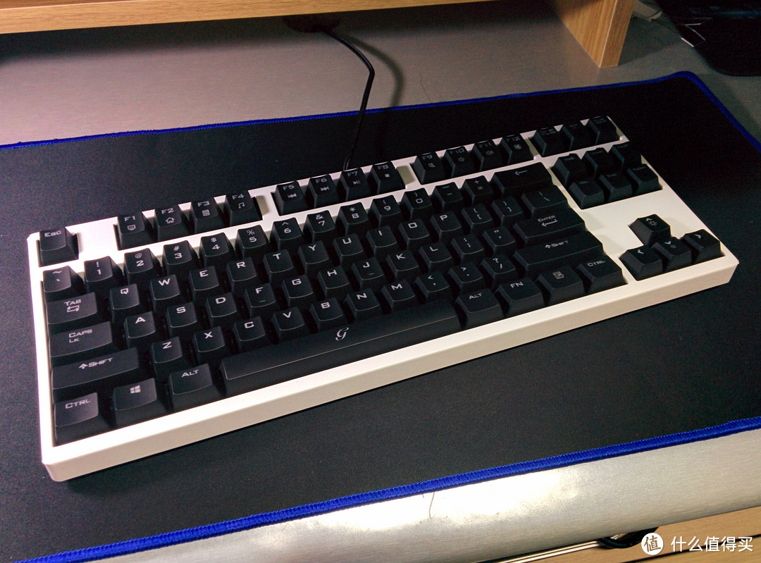 GANSS 高斯 GS87 机械键盘开箱附贴膜改色过程