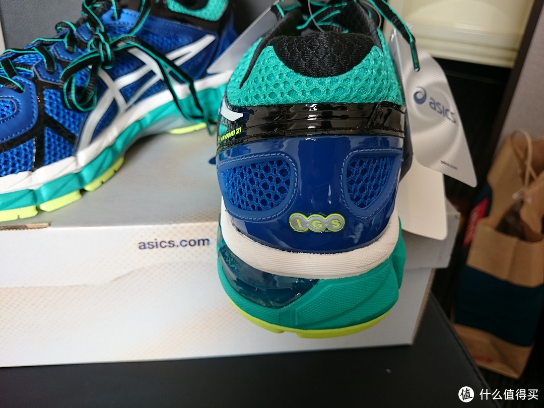 为了那一抹骚蓝：日本实体店入手 ASICS 亚瑟士 GEL-KAYANO 21 跑鞋