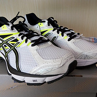 超宽的 ASICS 亚瑟士 GT-1000 3 男款稳定系跑鞋附鞋垫尺寸