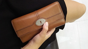 Fossil Marlow Flap Clutch 钱包