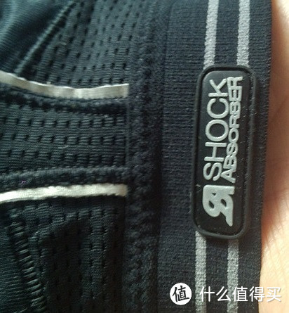 晒一下Wiggle买的 Shock Absorber 运动内衣