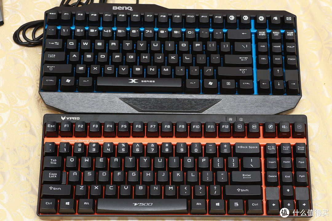 国轴打字还够用：Rapoo 雷柏 V500 茶轴 & BenQ 明基 KX670 黑轴 机械键盘