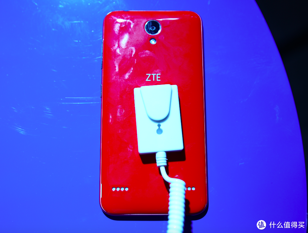 快速拍照即时分享：ZTE 中兴 携手 联通 推出 醉享智能手机 售价899元