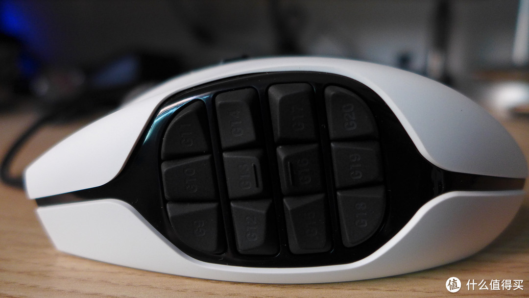 鼠标控的剁手之选：Logitech 罗技 G600 游戏鼠标 & 色魔张大妈五周年纪念版折扇