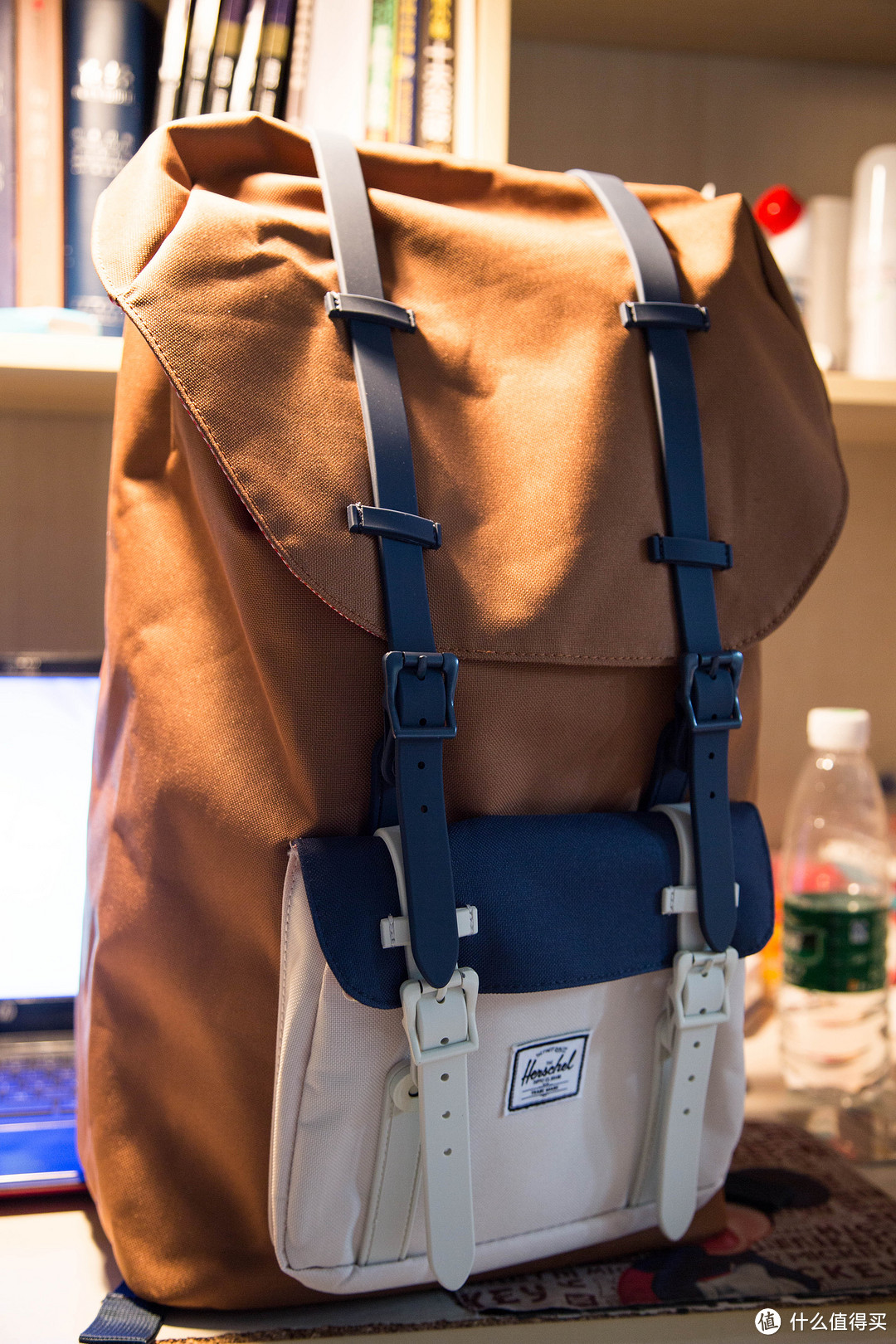 复古潮经典：Herschel Supply Co. Little America 双肩背包