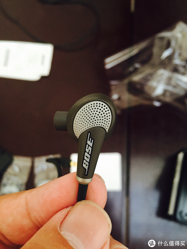 BOSE\/博士 QC20I,还给你一个自己的世界。