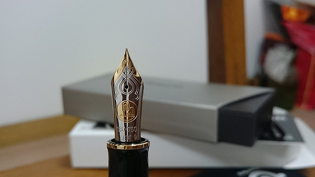 一隻從日本漂過來的德國筆:pelikan百利金 m1000 ef尖 鋼筆