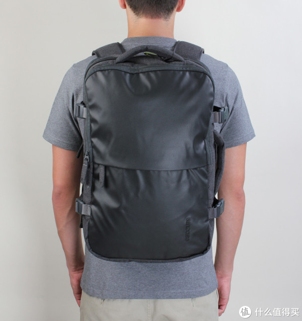 incase eo travel背包 晒物环节