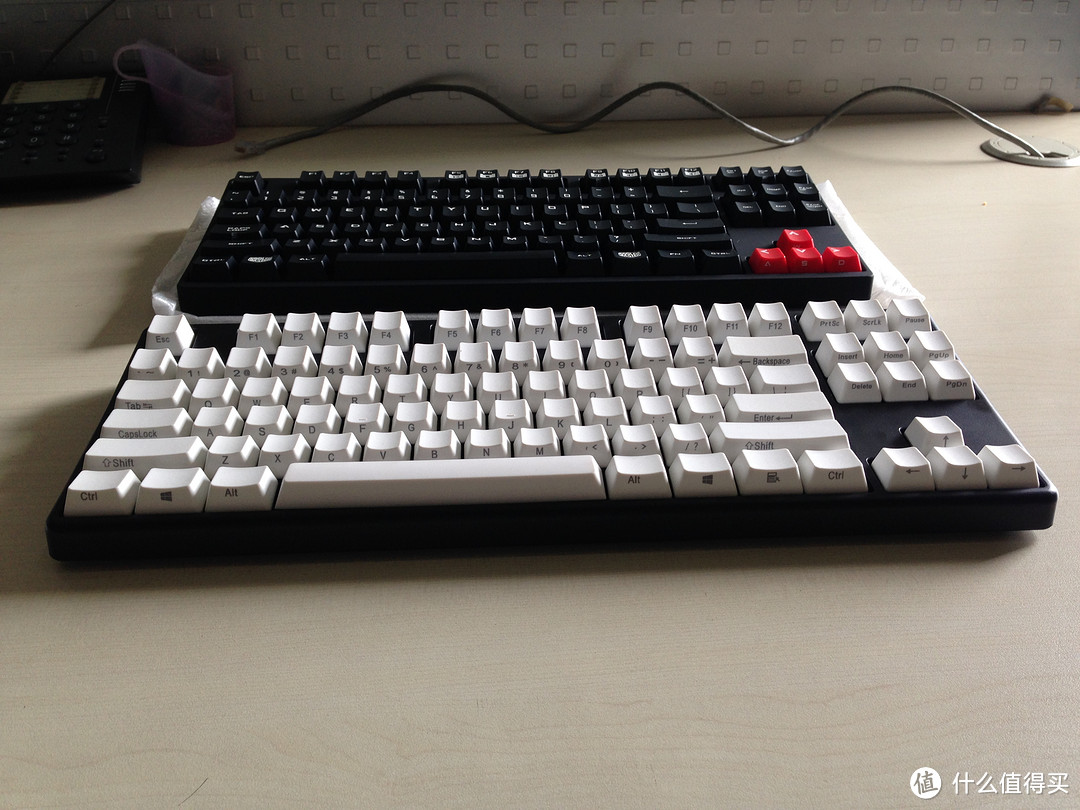 半价大F与大F亲兄弟的对决！CoolerMaster 酷冷至尊 烈焰枪 87 & Leopold FC200R 外观对比测评