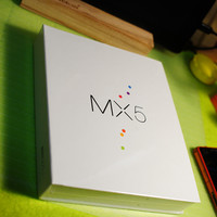 魅族 MX5 手机外观展示(机身|开关键|数据线|屏幕|镜头)
