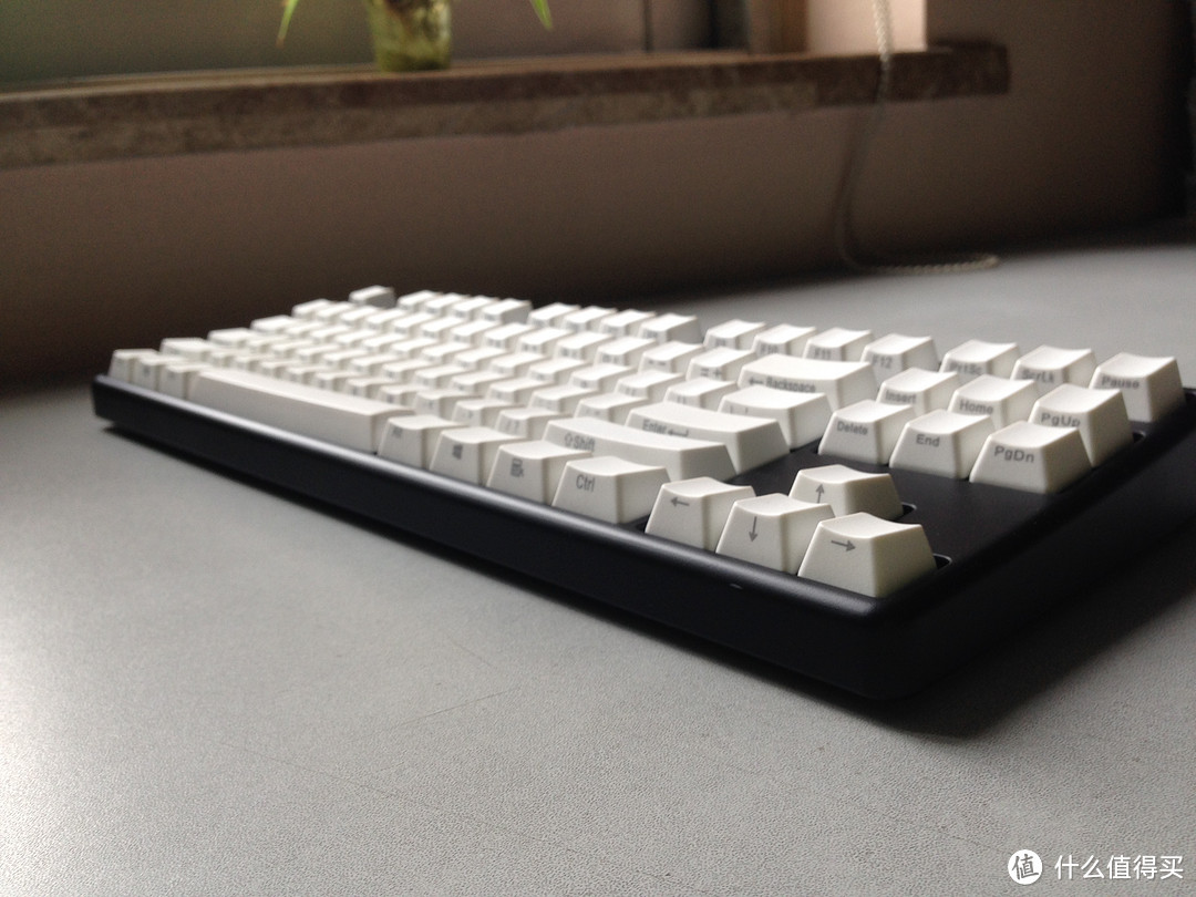 半价大F与大F亲兄弟的对决！CoolerMaster 酷冷至尊 烈焰枪 87 & Leopold FC200R 外观对比测评