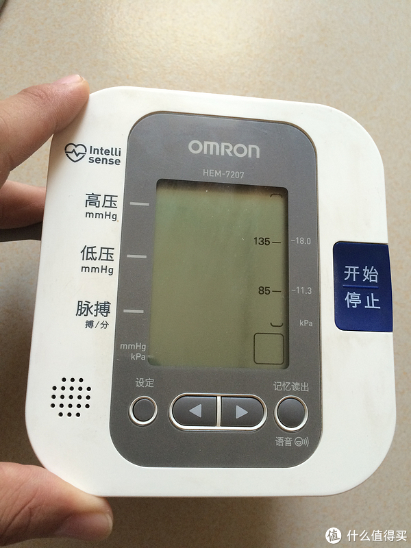 OMRON 歐姆龍 HEM-7207 電子血壓計(jì)使用感受和選購思路