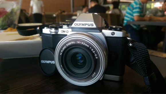 日亚入手 olympus 奥林巴斯 omd em10 双镜套机