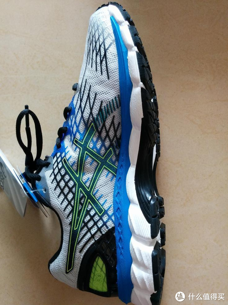 ASICS 亚瑟士 GEL-NImbus 17  缓震型跑鞋 开箱