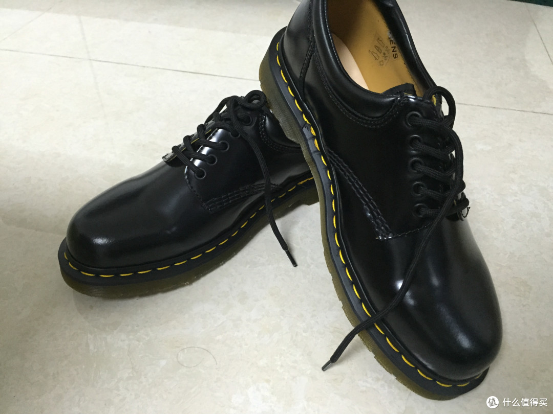 懒穷男海淘 Dr. Martens 8053 & Rockport 乐步 Trailbreaker 雪地靴