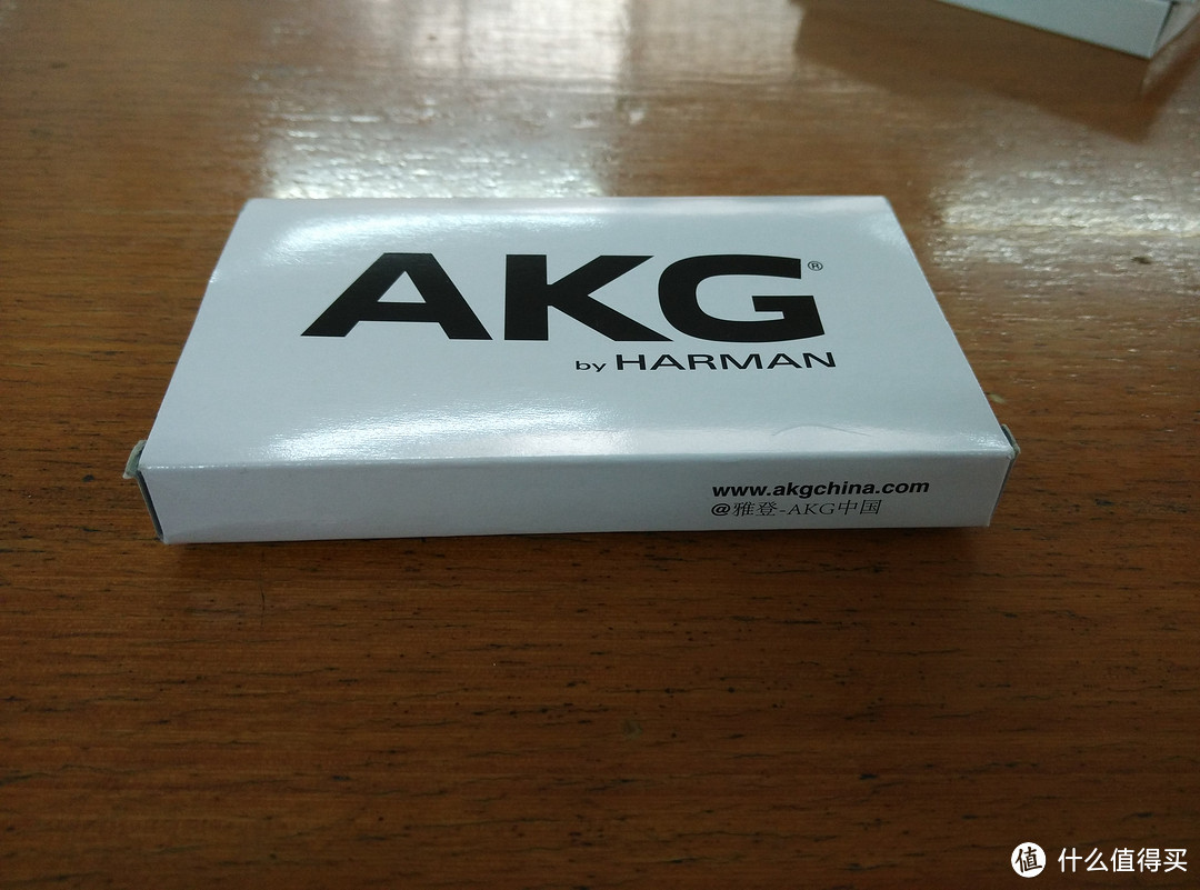 AKG 爱科技 Y20 入耳式耳机