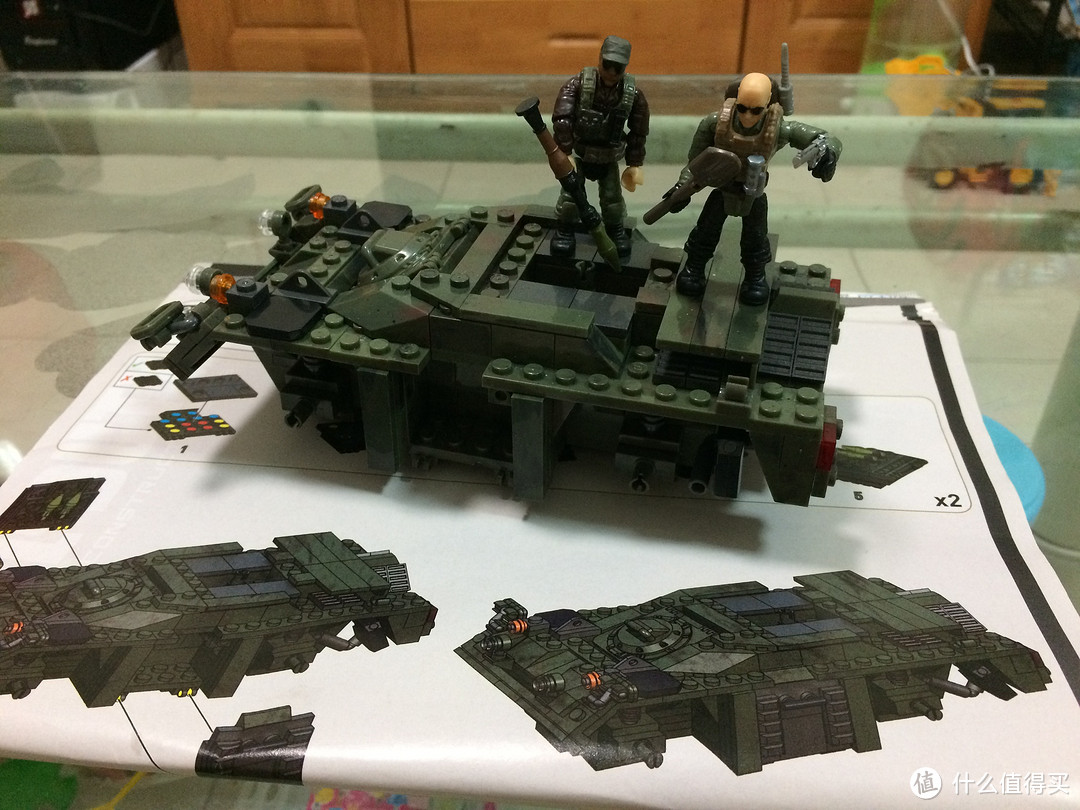 乐高外的另一选择：Mega Bloks Call Of Duty APC Invasion开箱