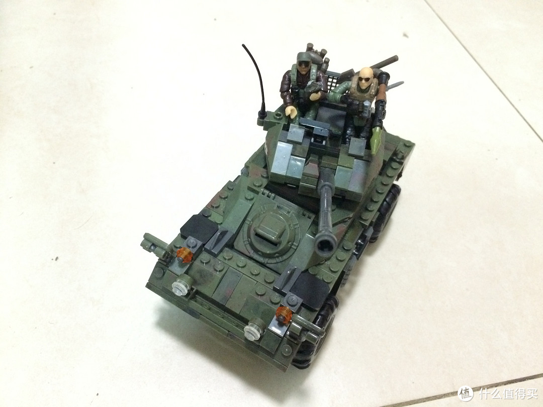 乐高外的另一选择：Mega Bloks Call Of Duty APC Invasion开箱