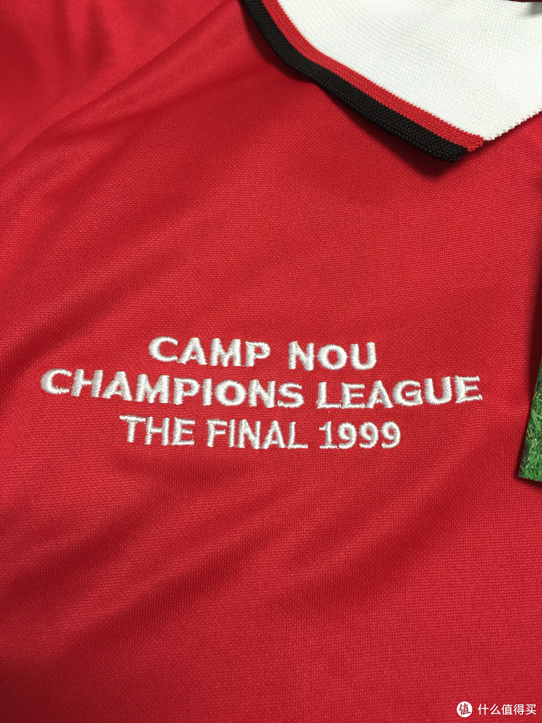 曼联官网入手1999年欧冠决赛复刻版球衣