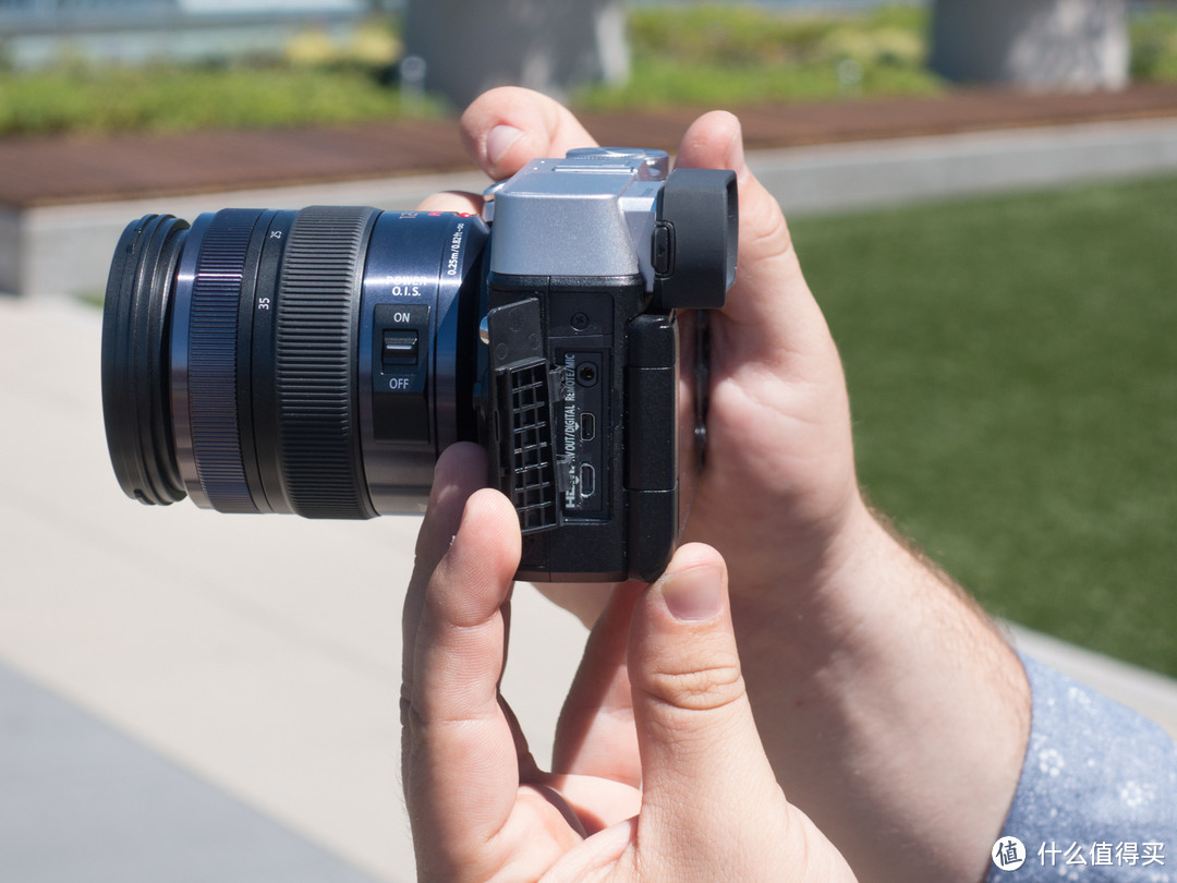 2000万像素、4K视频、机身防抖：Panasonic 松下 发布 GX8 无反相机