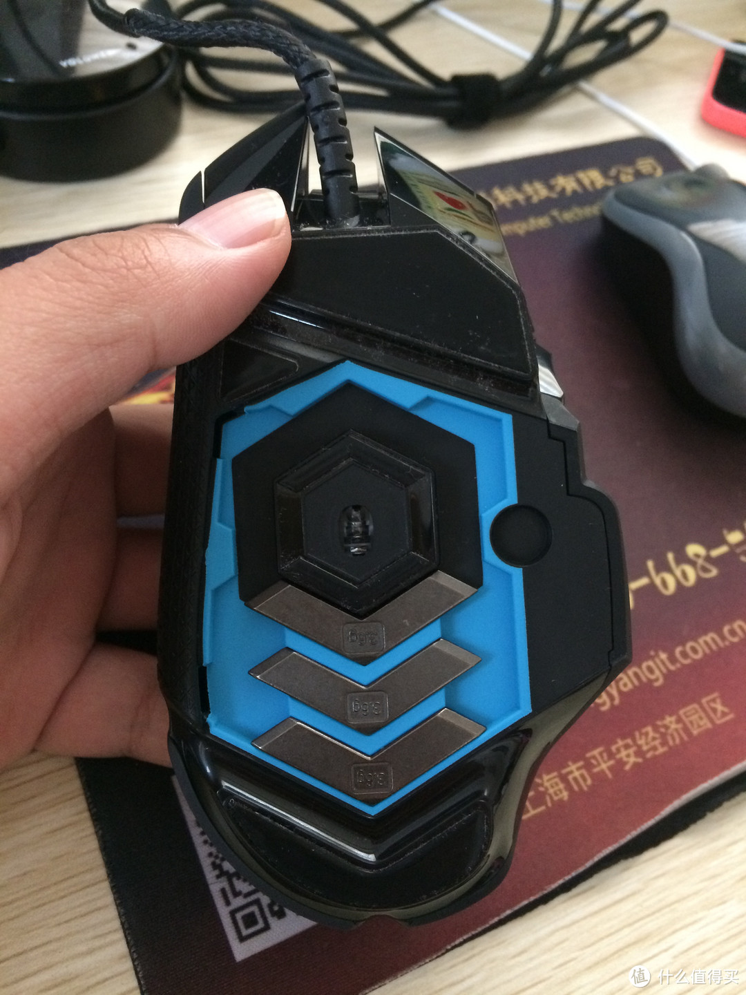 美中总有不足：Logitech 罗技 G502 游戏鼠标