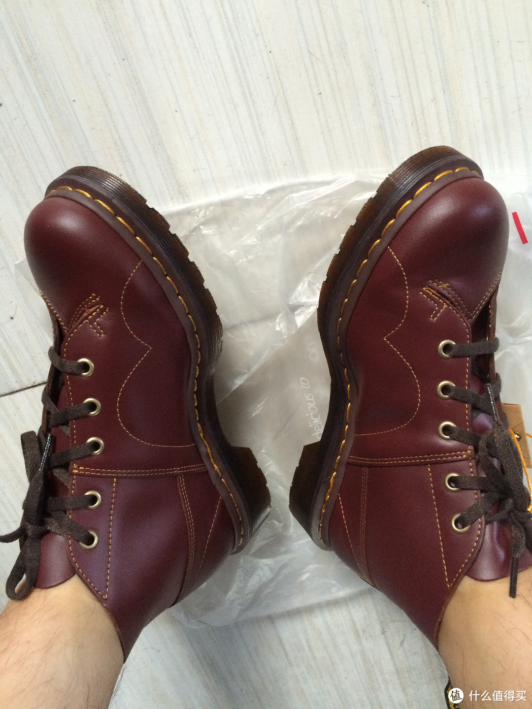 第一双马丁靴——Dr. Martens Church酒红色中性靴