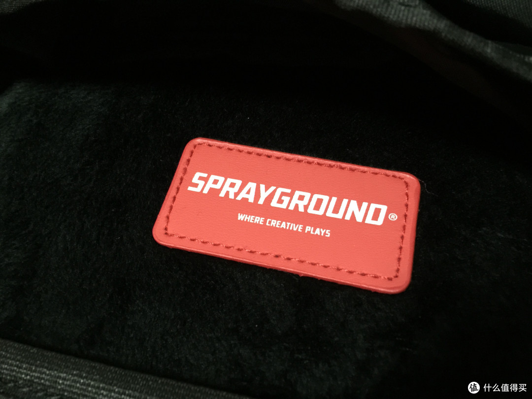 奶爸包升级！SPRAYGROUND APACHE WINGS 双肩包