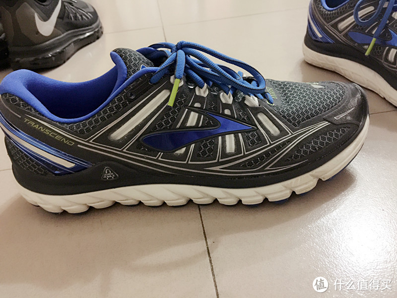 Brooks 布鲁克斯 Transcend 超越 闪电灰 跑鞋