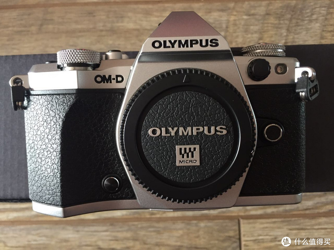 OLYMPUS 奥林巴斯 OM-D E-M5 Mark II 简单开箱