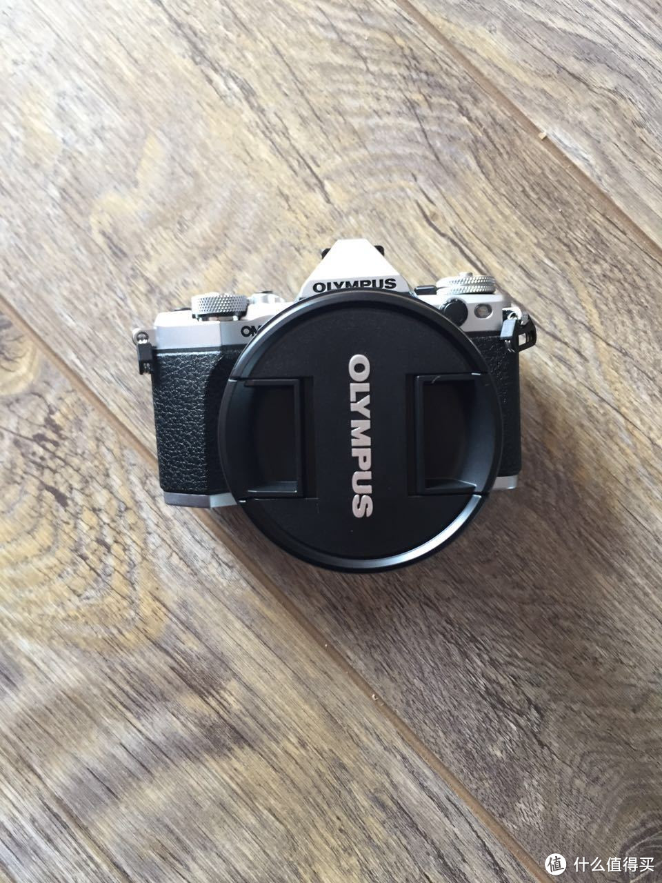 OLYMPUS 奥林巴斯 OM-D E-M5 Mark II 简单开箱