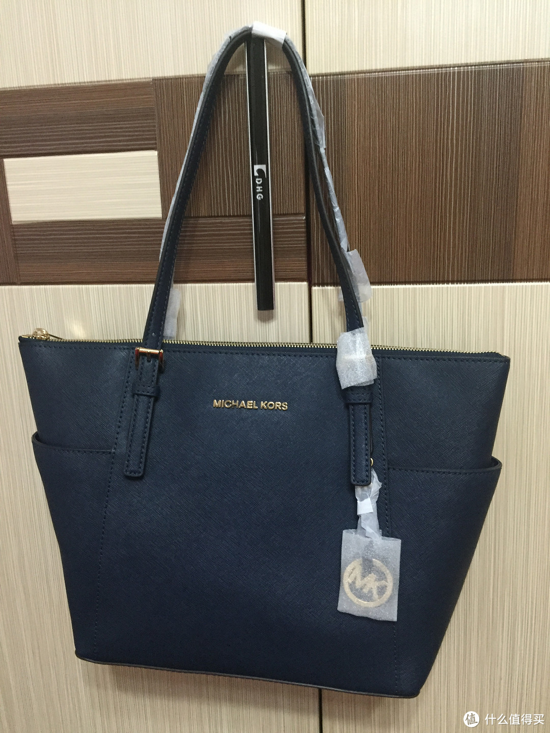 国内偶有好价：Michael kors 十字纹牛皮手提单肩包 30F2GTTT8L