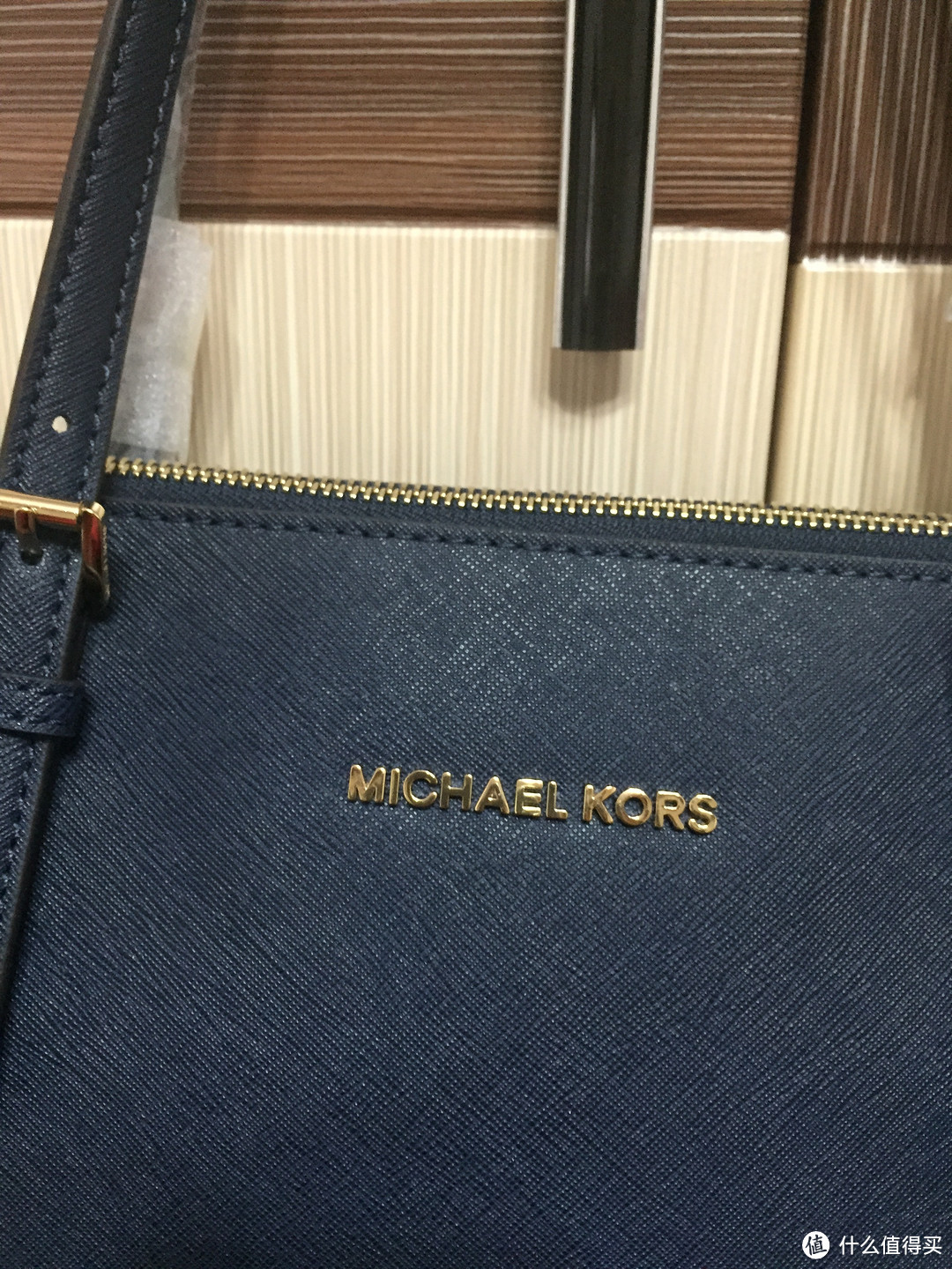 国内偶有好价：Michael kors 十字纹牛皮手提单肩包 30F2GTTT8L