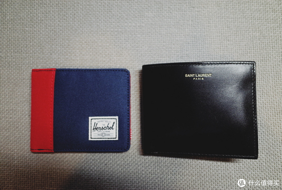 Herschel Supply Co. Edward 爱德华红蓝撞色帆布钱包