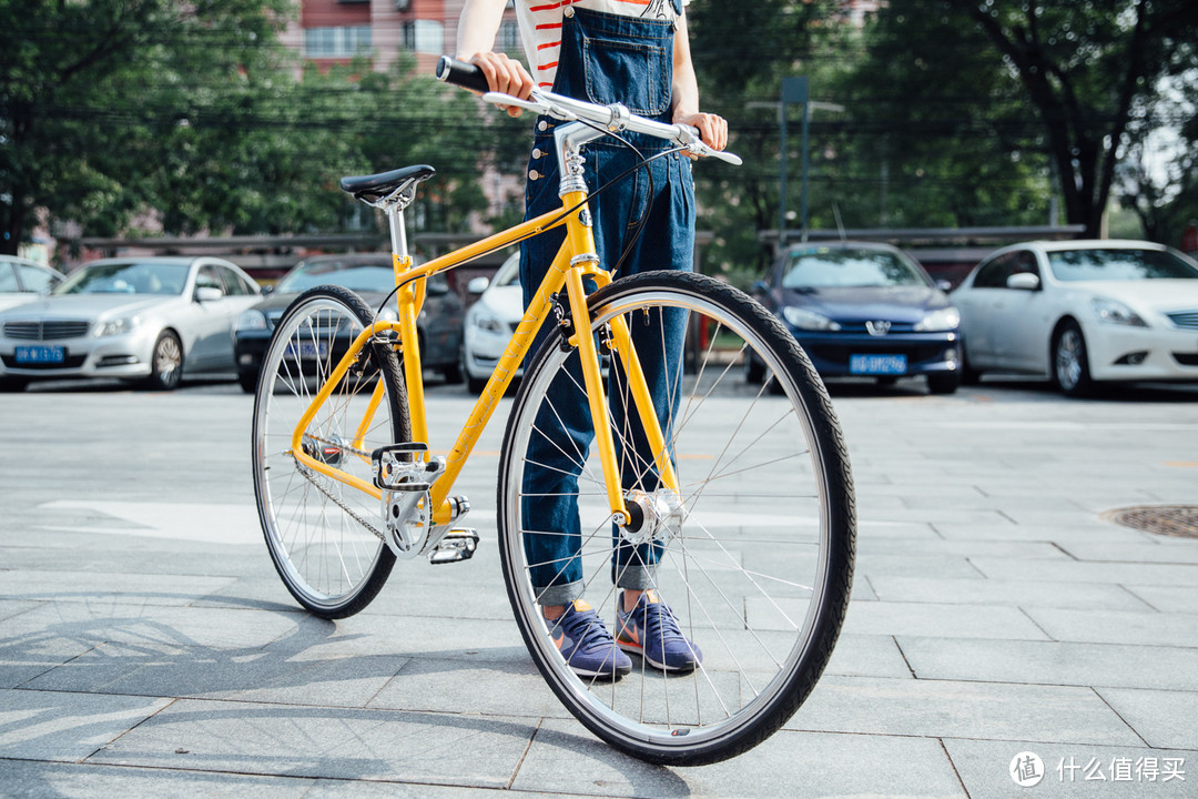 到站秀第6彈700bike城市自行車后街限量定製版火山紅金秋黃