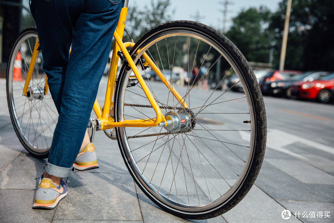 《到站秀》第6弹：700Bike城市自行车 后街 限量定制版（火山红、金秋黄）