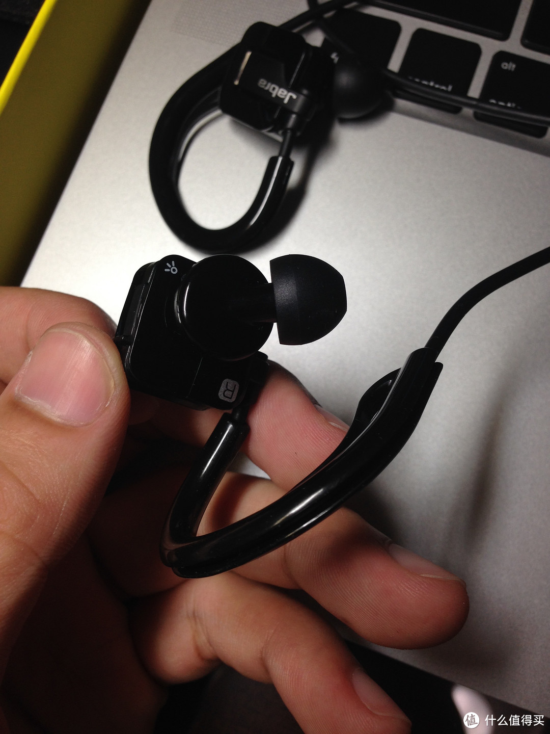 Jabra捷波朗势代无线运动耳机使用一周后测评（附与PowerBeats2 无线入耳耳机对比）