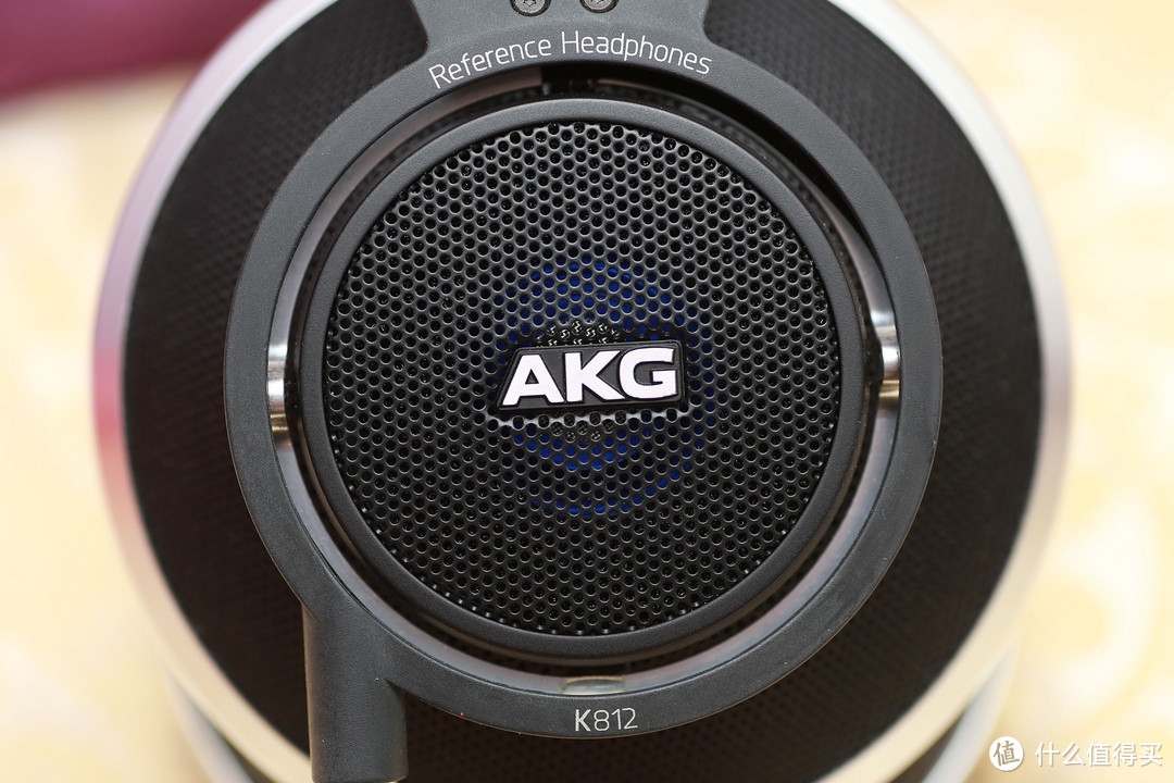 AKG 爱科技 K812 — 开放式旗舰动圈耳机