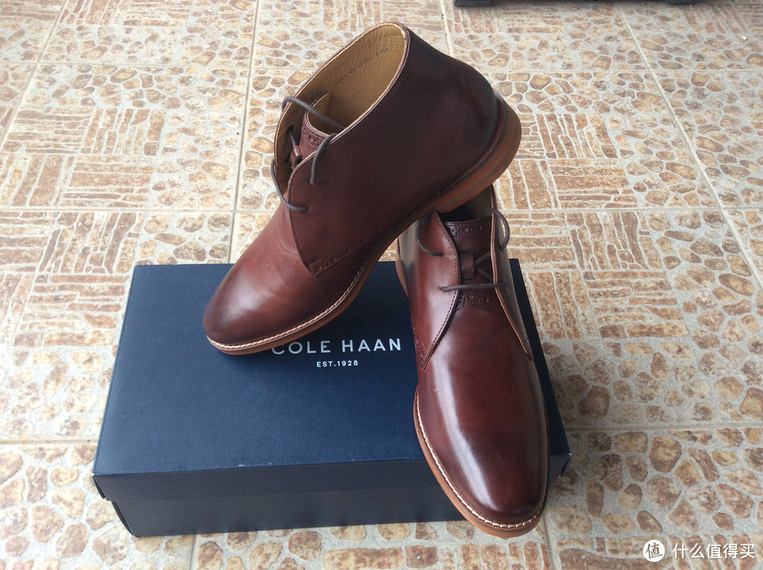 自己爆的料，跪着也要把单晒完 — COLE HAAN Cambridge Chukka 男款短靴晒单